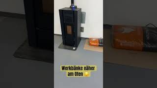 Werkbank näher am Ofen 😉 werkbank ofen winter [upl. by Fiore884]