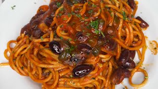 Spaghetti alla PUTTANESCA 😋🇮🇹 food italianspaghetti italiancuisine cooking pasta [upl. by Irb]