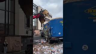 Un agriculteurs français paille devant le bâtiment des finances 🇨🇵🧑‍🌾🧑‍🌾 france agriculteur [upl. by Joed]