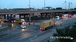 Wasserschutzpolizei regelt Verkehr im Hafen [upl. by Edahc]