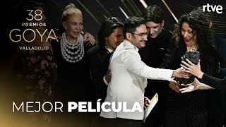 LA SOCIEDAD DE LA NIEVE gana el GOYA a la MEJOR PELÍCULA  Premios Goya 2024 [upl. by Kaycee538]