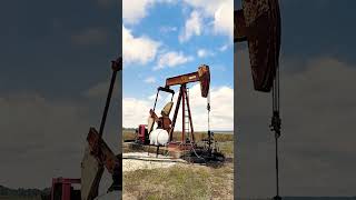 oil and gas pumping jack rig jack drilling oil tripping pump [upl. by Eeral28]