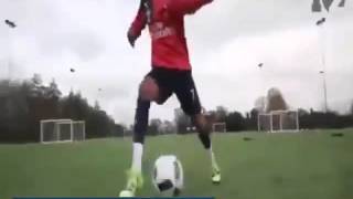 The F2 Freestylers  Arsenal FC Wonder Kid Omari Hutchinson  AMAZING Skills NEW Video 240116 [upl. by Obellia489]