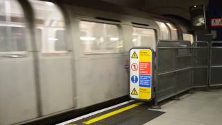 London Underground  Ex Northern line 1972 MkI Tube Stock departing Green Park [upl. by Nevet]