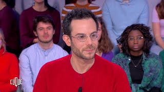 Clément Viktorovitch  La constestation par le geste  Clique  CANAL [upl. by Scott]