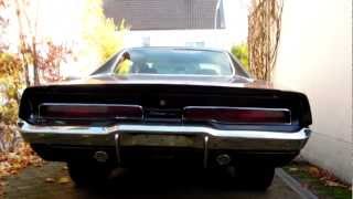 1970 Dodge Charger 440 cold start and idle sound [upl. by Akinhoj178]