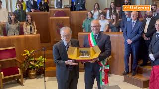 Francis Ford Coppola riceve la Lupa Capitolina in Campidoglio [upl. by Woods]