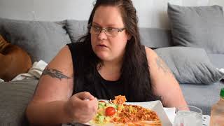 Diet Mukbang köttfärsås med böner i och sallad till Med en berättelse [upl. by Alvina315]