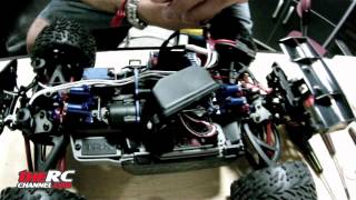 Putting led lights on the Traxxas 116 erevo [upl. by Edac]