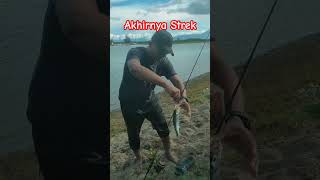 Mancing GT eh malah Strek ikan bulanmancing mancinggt shots [upl. by Rafaelof129]