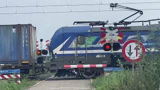 Spoorwegovergang Zenderen  Dutch railroad crossing [upl. by Nohsram]