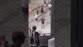 🤚🏻 Gestos racistas desde la tribuna de River hacia los hinchas del Mineiro [upl. by Bencion91]