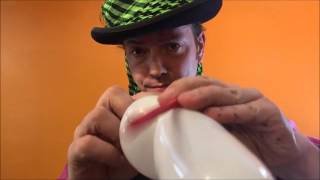 Balloon Twisting Lesson amp Tutorial 81 Outside Frumple Twist [upl. by Belayneh29]