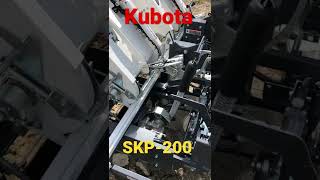 【BOB】Kubota SKP200 全自動野菜移植機 なんなんこの動き方！ww [upl. by Doherty645]