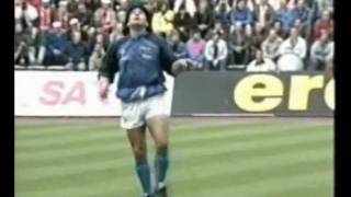 Maradona calentamiento Lección de fútbol y baile  Opus  Live is Life [upl. by Desai]