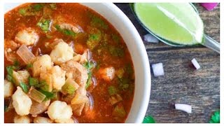 Pozole beef easy recipe Pozole carne facil Subtitulos en Espanol [upl. by Akirehc]