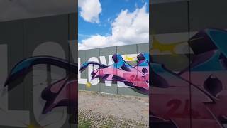 MESMERIZING GRAFFITI PIECE 🤯 graffitiart graffiti shorts [upl. by Luehrmann183]