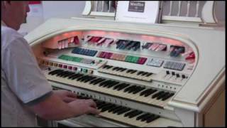 Wurlitzer 950TA quotMerry Christmasquot [upl. by Ynettirb650]