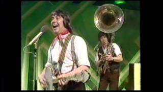 The Wurzels The Combine Harvester 1976 [upl. by Seamus]