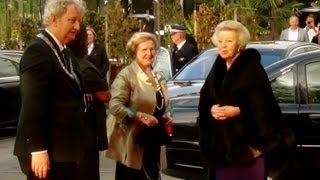 LUCILLE WERNER KRIJGT DE MAJOOR BOSSHARDT PRIJS VAN KONINGIN BEATRIX [upl. by Oinotnanauj]