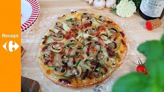 Een eenvoudig recept voor pizza met champignons en mozzarella [upl. by Raf26]