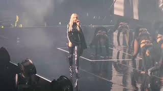 Shirin David Live Tour 2023 in Vienna Shirin David performing Ich darf das  Olga Todorovic [upl. by Debby]