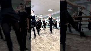 Sissone Simple танец ballet dance [upl. by Irehj]