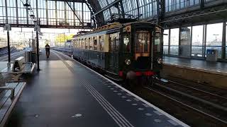 Blokkendoos Jaap vertrekt van station Amsterdam Centraal [upl. by Malvia]