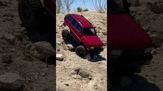 116 LC80 crawling down wplc54 rclandcruiser rcoffroad rccrawler rc4x4 rcadventure [upl. by Hazaki]