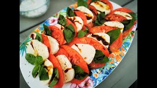 Italienischer Caprese Salat einfach lecker schnell❤️ Tomaten mit Mozzarella [upl. by Ydualc922]