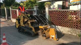 Vermeer S925tx mini skid steer [upl. by Ydor286]