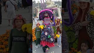 FIESTA DE CATRINAS EN LA CDMX diademuertos ofrendas cdmx [upl. by Fedirko888]