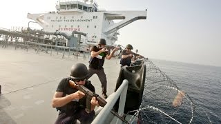 ¿Qué Sucede Cuando Los PIRATAS SOMALÍES Atacan a La Armada de los EEUU [upl. by Kaycee]