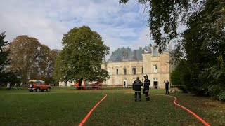 Lincendie spectaculaire dun château en Sarthe [upl. by Lamdin]