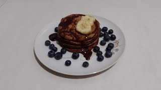 Pancake de banano avena y cocoa [upl. by Aizirtap]