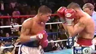 Arturo Gatti vs Mickey Ward Round 9 remastered [upl. by Nnaeus824]