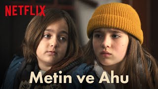 Kuvvetli Bir Alkış  Metin ve Ahu  Netflix [upl. by Ahsik]