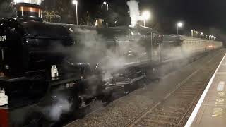 Vintage Trains Clun Castle penultimate Polar Express of 2023 Whitlocks End 23122023 [upl. by Lontson]