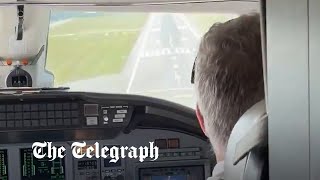 Plane lands in 50mph winds at Edinburgh Airport [upl. by Imoin]