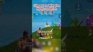 Bro Was Not Ready For The Mythic Goldfish 😭 fortnite fortniteshorts fortniteclips [upl. by Llyrat]