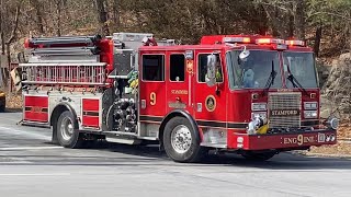 Stamford CT Fire Department Engine 9 Responding [upl. by Ecinna]