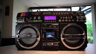 Lasonic i931X ghetto blaster  the Ultimate iPhone Boombox [upl. by Ytinirt221]