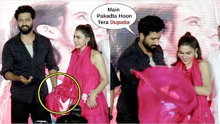 Vicky Kaushal Like A Gentlemen Helps Sara Ali Khan amp Holds Her Dupatta At ZHZB Song Launch [upl. by Akirderf]