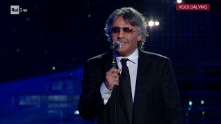 Dario Bandiera è Andrea Bocelli quotUn amore così grandequot  Tale e Quale Show 03112017 [upl. by Haberman701]