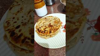 Breakfast m aloo ka parantha bnaya alookaparatha aloo paratha recipe food breakfast shorts [upl. by Yedorb]