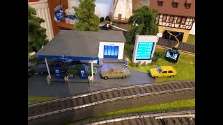 Tankstelle zeigt echte aktuelle Kraftstoffpreise am Modell der Modelleisenbahn  Arduino ESP32 [upl. by Broder]