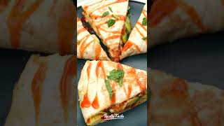 Omelette Wrap  Mozzarella Avocat et Épinards [upl. by Nosnhoj]