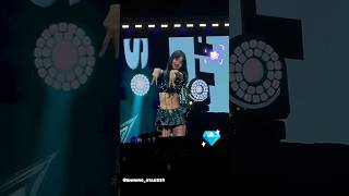 Lisa did the dance again blackpinklisakpoplikesubscribe [upl. by Hcire]