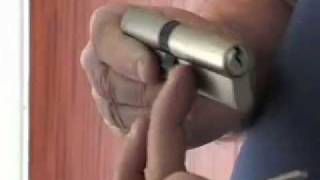 Replacing a uPVC Door Mechanism [upl. by Ggerc]