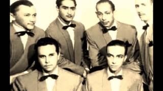 Vocalistas Tropicais  ESCAPEI  Lauro Maia  gravação de 1946 [upl. by Eyllom28]